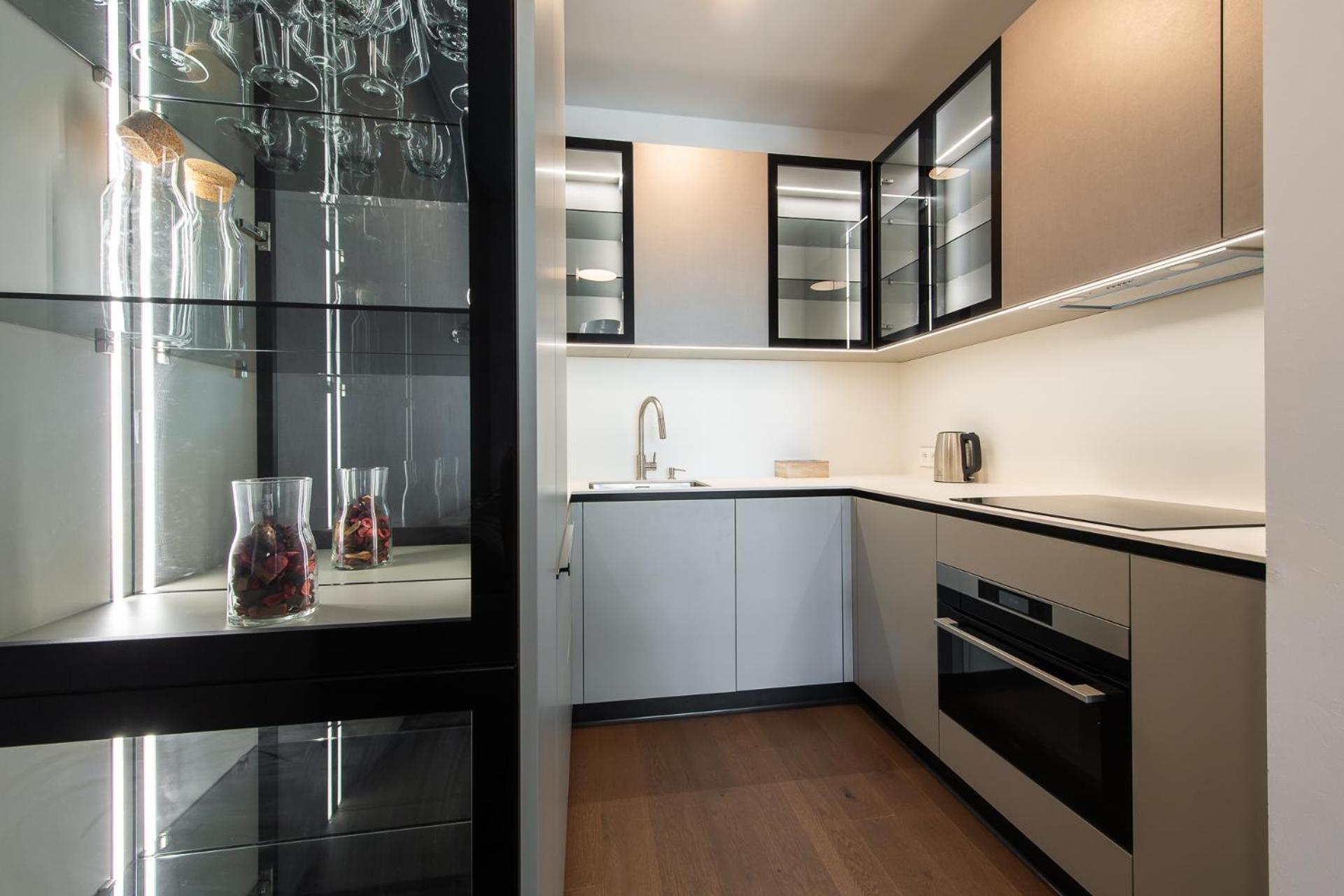 Nikas Eurovea Apartments - Free Parking Bratislava Exteriör bild