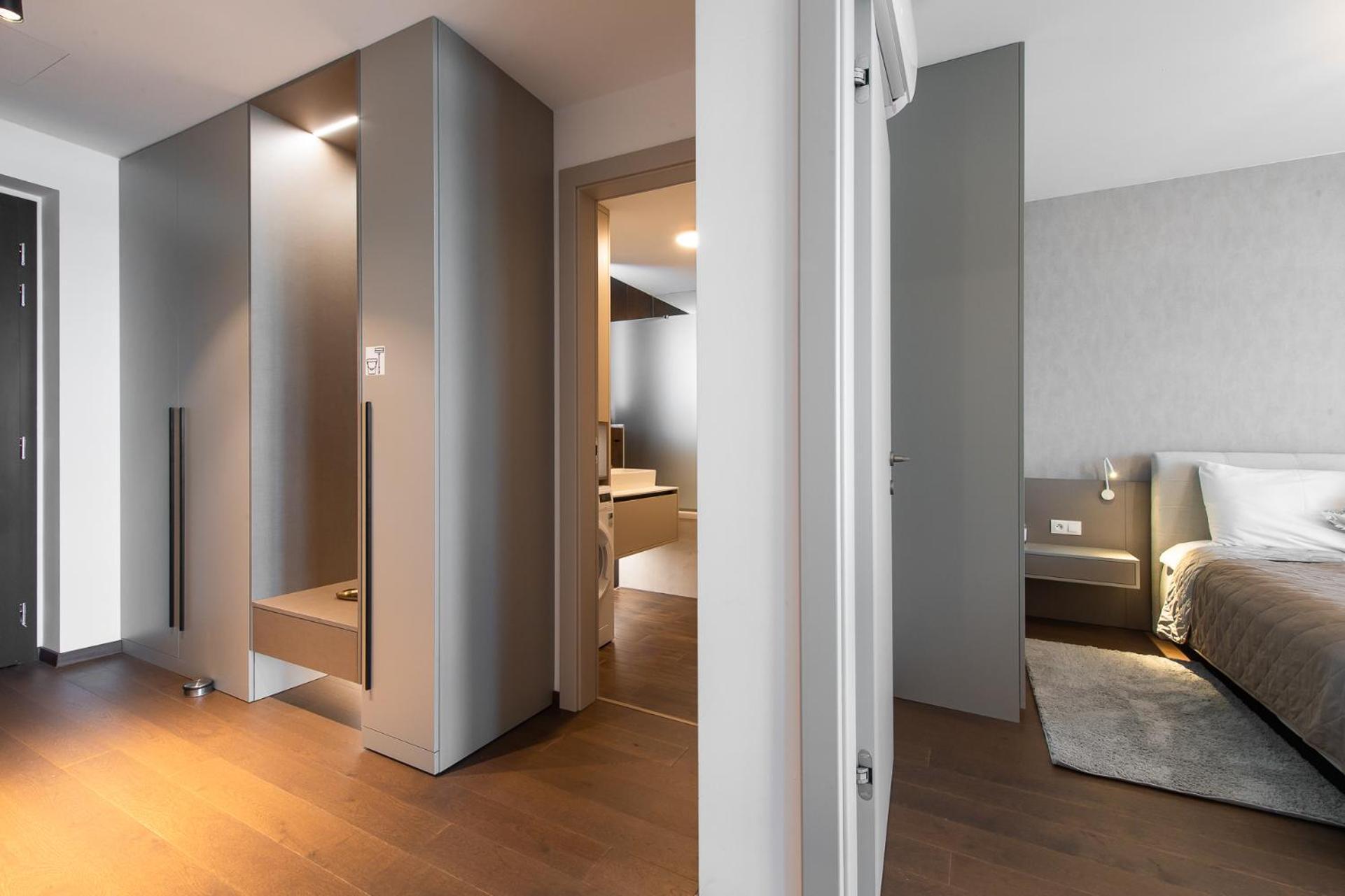 Nikas Eurovea Apartments - Free Parking Bratislava Exteriör bild