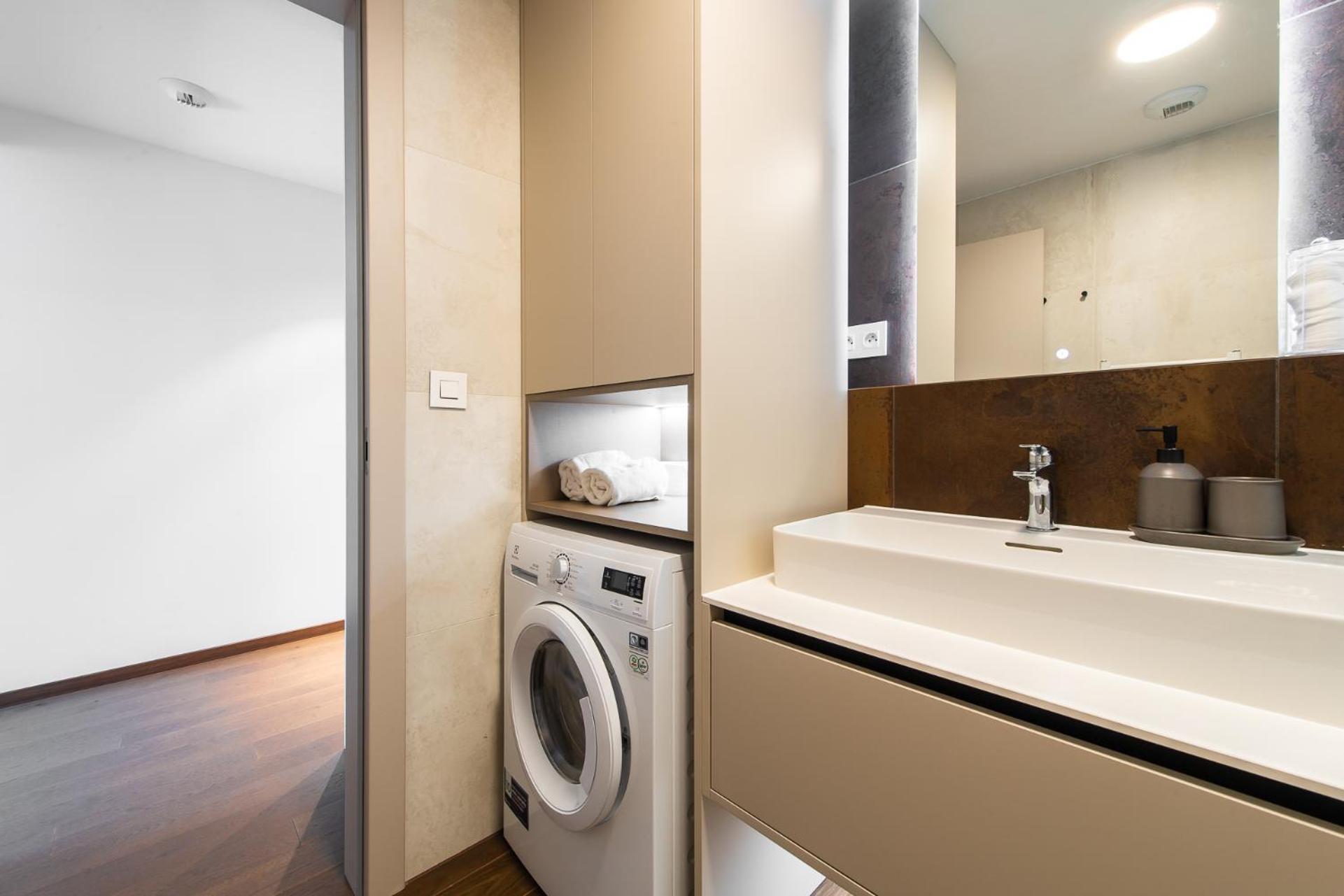 Nikas Eurovea Apartments - Free Parking Bratislava Exteriör bild